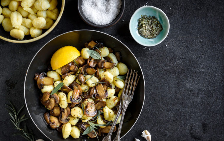 rezept-für-gnocchi-pilz-pfanne