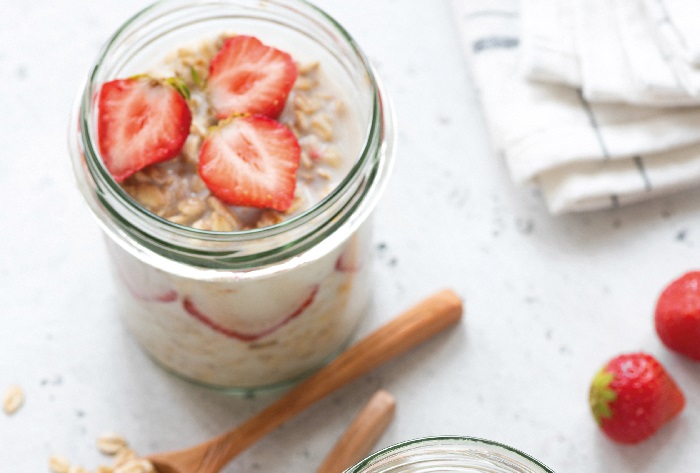 overnight-oats-mit-erdbeerkompott